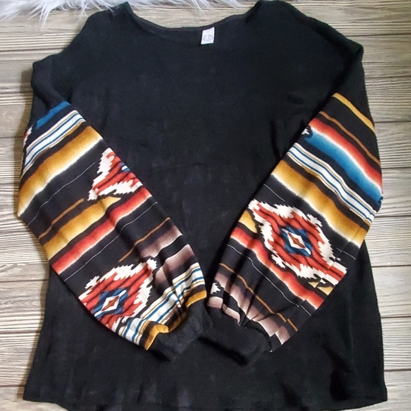 Last 1! Aztec long sleeve  sweater - Picture 5 of 6